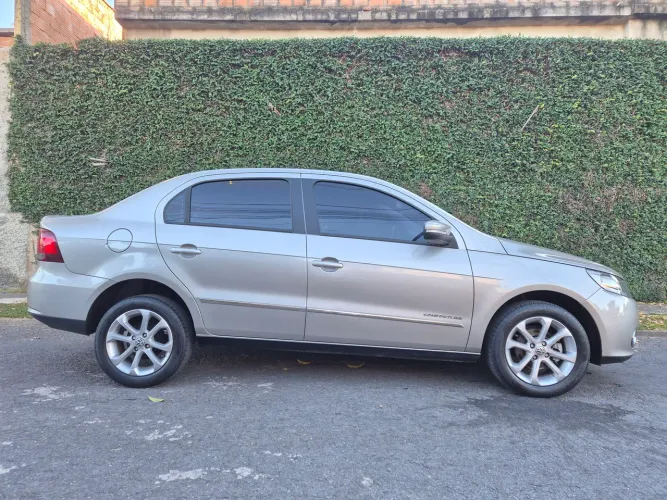Volkswagen Voyage Comf/highli. 1.6 MI T.flex 8V 4P 2012