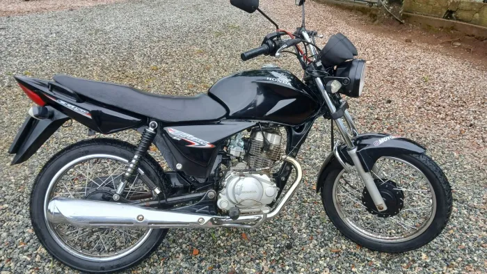 Vendo titan 2007 de barbada 