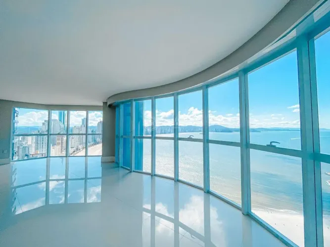 Apartamento de Luxo no Ibiza Towers em Balneário Camboriú