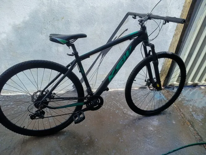 BICICLETA KSW XLT 100 21V RODA LIVRE ARO 29 FREIO A DISCO