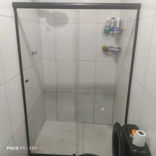 Instalação de box vidro