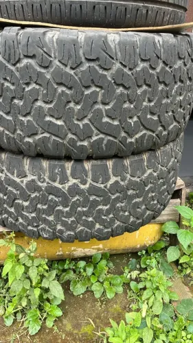 4 Pneus Caminhonete LT265/60 R18