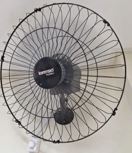 3 Ventiladores de Parede Tufão 60 cm Preto - Bivolt