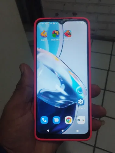 vendo um celular moto E22 .128 GB de memória