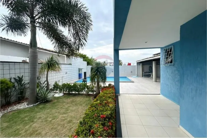 Vendo Casa com Piscina 4/4 Alameda Fechada, em Vilas do Atlântico!