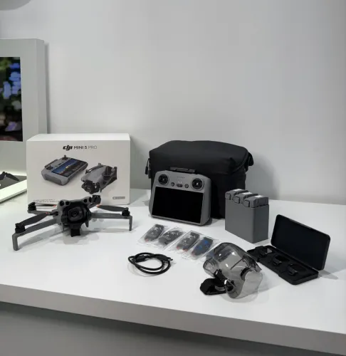 DJI Mini 5 Pro Fly More Combo
