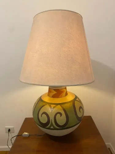 Abajur artesanal decorativo em cerâmica pintada grande porte