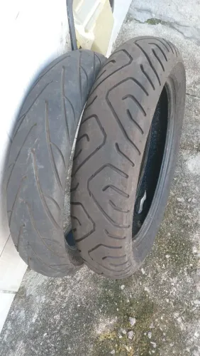 Vendo o par pneus mais de meia vida para cb250 cb300 MT03 fazer250 