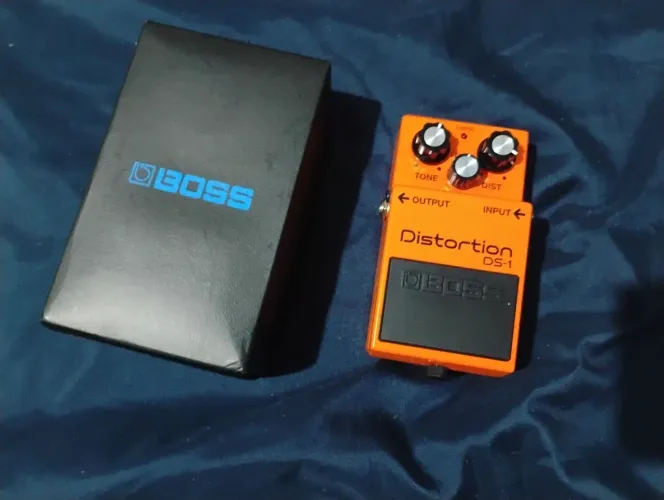 Pedal Boss DS-1 Distortion (Na Caixa / Impecável / Sem Riscos)