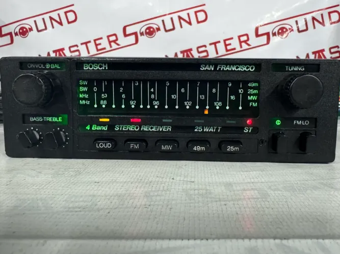 Auto radio com Bluetooth Bosch San Francisco semi novo na promoção só 699,99