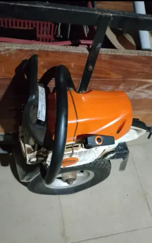 Motoserra Médio da Marca STIHL 