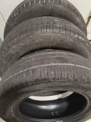 Kit 4 pneus sendo 3 Pirelli 185 65x14e 1 Goodyear 175x70x14