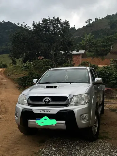 Toyota Hilux CD SRV D4-d 4X4 3.0 TDI Diesel AUT 2010