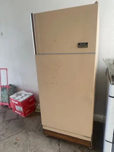 Geladeira antiga ?frigideira?