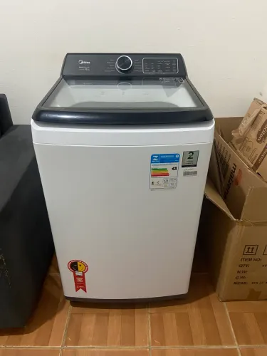 Vendo máquina de lavar seminova.