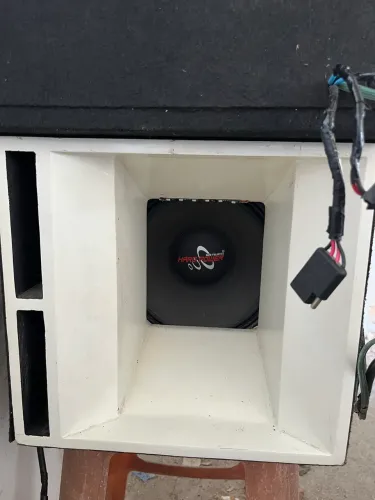Médio de hard Power 10" ótimo estado.