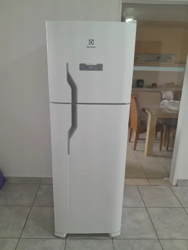 Geladeira Electrolux 371 litros 110v super nova