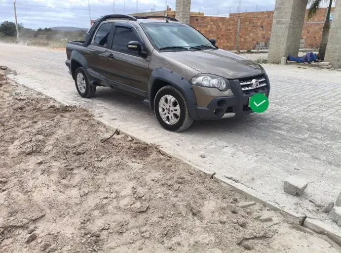 Fiat Strada Adventure1.8/ 1.8 Locker Flex CD 2010