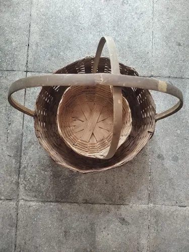 Conjunto com 02 cestos de bambu trançado