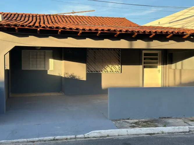 Casa à venda em condomínio fechado Coophema 