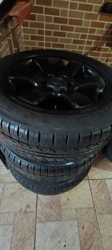 Pneu para HILUX TOYOTA