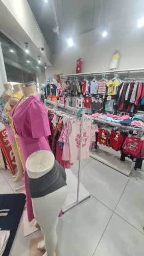 Instalação para loja de roupas.