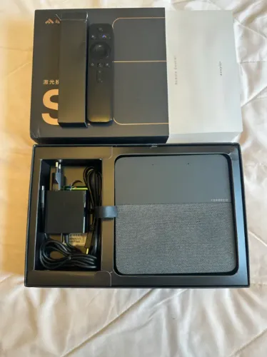 Projetor Laser Formovie S5 + Xiaomi Mibox 2a Geração