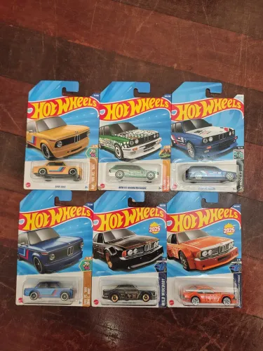 6 Hot Wheels BMW