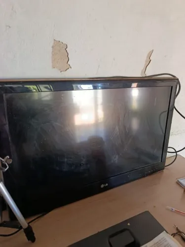 Tv + Aspirador de pó