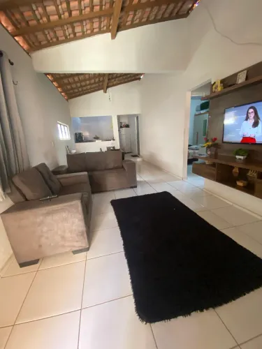 Ótima oportunidade, Casa 2 Qts, 2 Vagas - Bairro Pedra Mole 