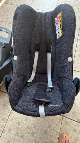 Cadeirinha / bebê conforto Maxi-Cosi Family Fix