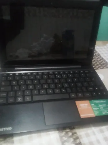Netbook positivo para usar peças ou conserto 