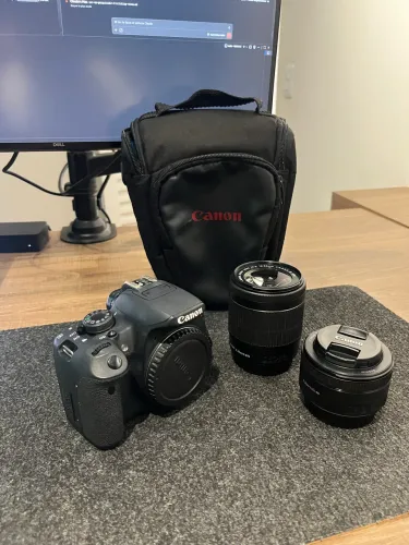 Canon T5i + Lente 50mm 1.8 + Lente 18-55mm