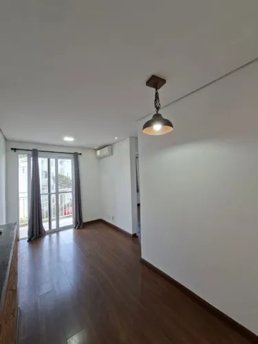 Apartamento com 2 dormitórios à venda, 47 m² por R$ 290.000 - Condomínio Villa Flora - Vot