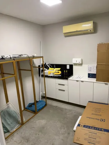SALA PARA LOCAÇÃO COM 300 METROS NO BAIRRO DE MANAÍRA EM JOÃO PESSOA/PB REF: 141