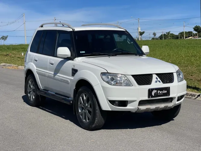 Mitsubishi Pajero TR4 2.0 Flex 16V 4X2 Aut. 2015