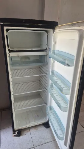 Geladeira desapego