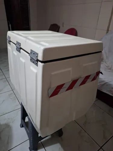 Baú de Fibra de 140 litros