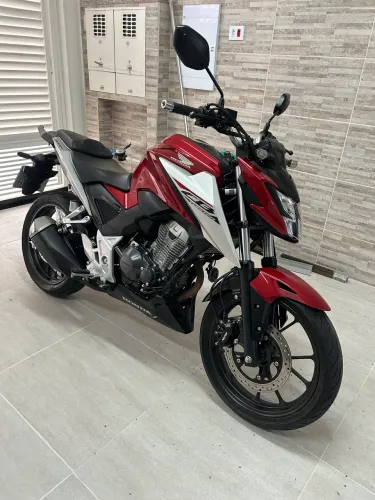 Cb300f 3.600 km