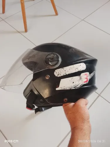 Capacete 45 reais