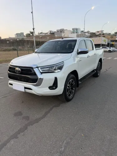 Toyota Hilux CD SRX 4X4 2.8 TDI 16V Diesel Aut. 2022