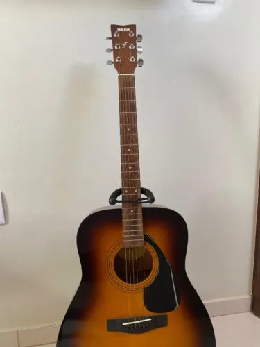 Violão YAMAHA Acústico F310 Tabacco Brownburst (+ suporte + case)