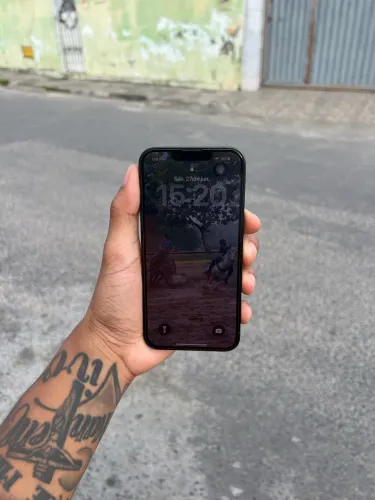 iPhone 13