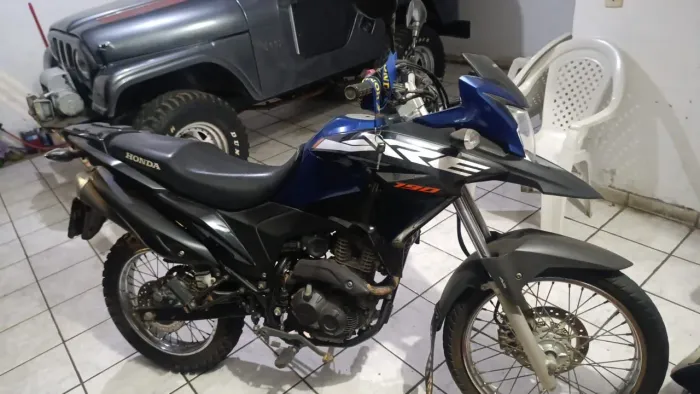 Moto semi nova