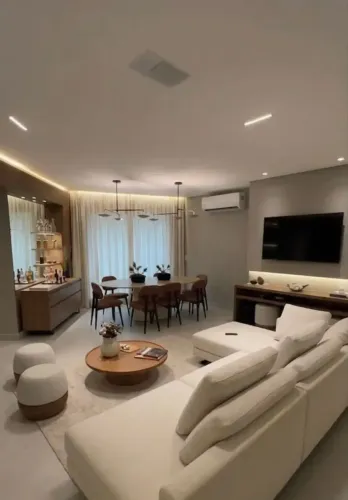 | Locação Anual | AP 4 Dorm | Av Atlântica | Balneário Camboriú