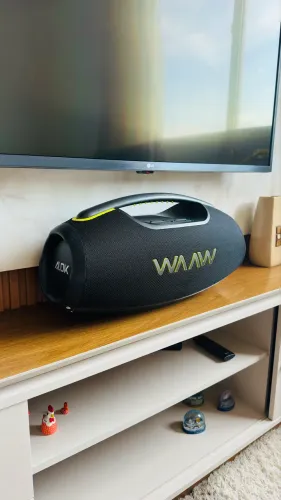 Caixa de Som WAAW by ALOK HYPERBOOM 1000 Bluetooth, À Prova D'Água, Até 12h de Autonomia