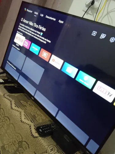 TV TCL 32 pouco usada 