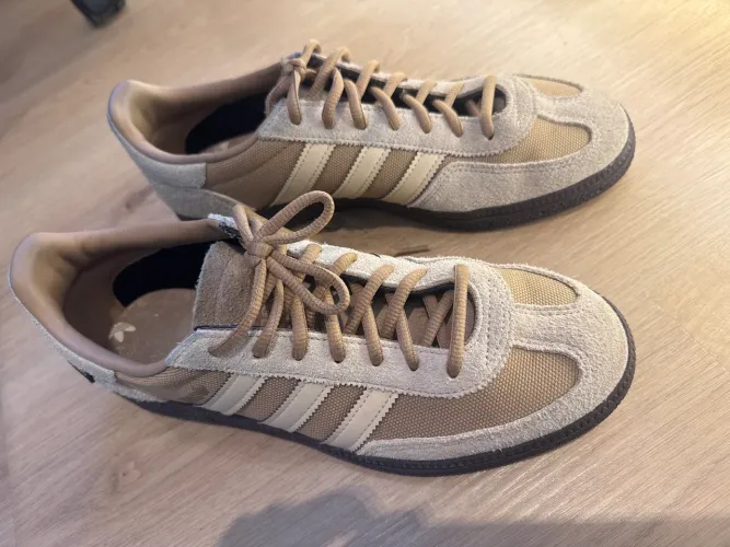 Tênis adidas original estilo samba 