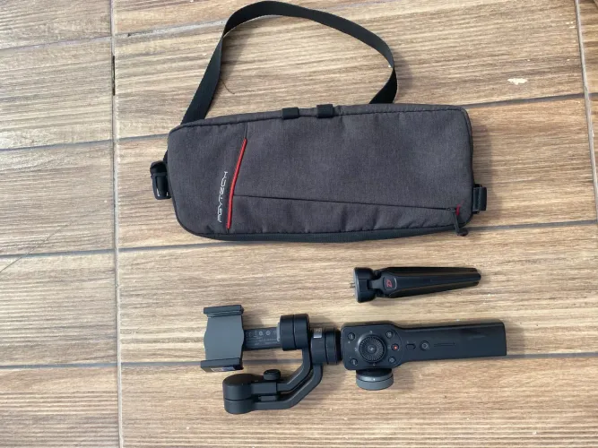 ESTABILIZADOR ZHIYUN SMOOTH 4 + BOLSA 