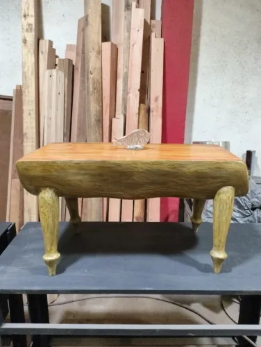 Banco/Mesa de centro Artesanal em Madeira Maciça - Rústico Sustentável